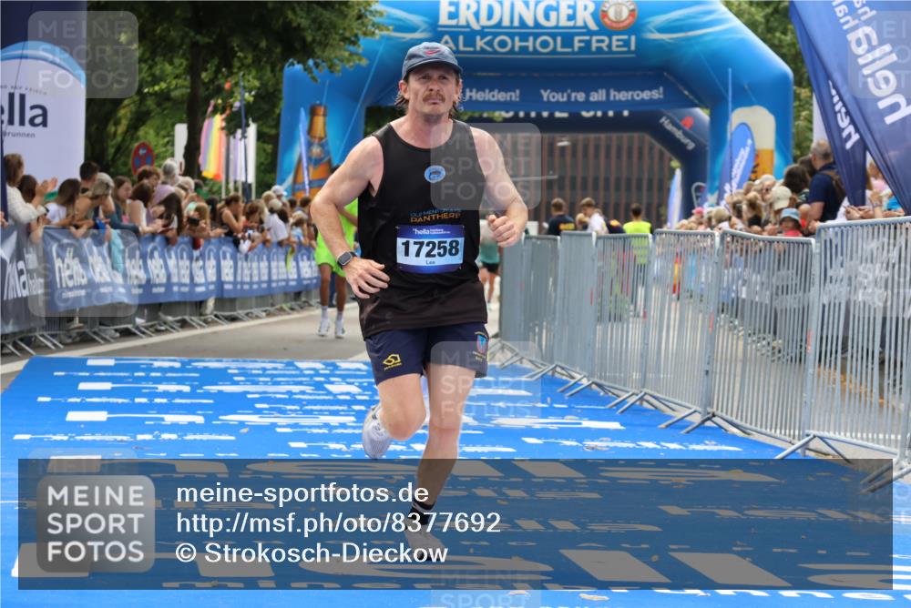 29.06.2025 - hella hamburg halbmarathon Strokosch-Dieckow http://msf.ph/oto/8377692 29.06.2025 10:25:51 Ziel 9767, 10468, 17258, 18692 meine-sportfotos.de