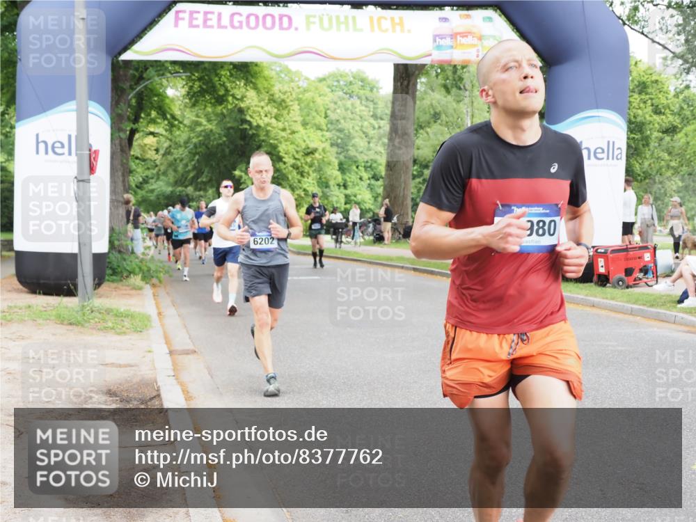 29.06.2025 - hella hamburg halbmarathon MichiJ http://msf.ph/oto/8377762 29.06.2025 10:45:49 Zwischen KM18-KM19 2348, 2619, 3279, 5926, 6202, 10759, 16980, 17839, 18232, 18254, 18954 meine-sportfotos.de