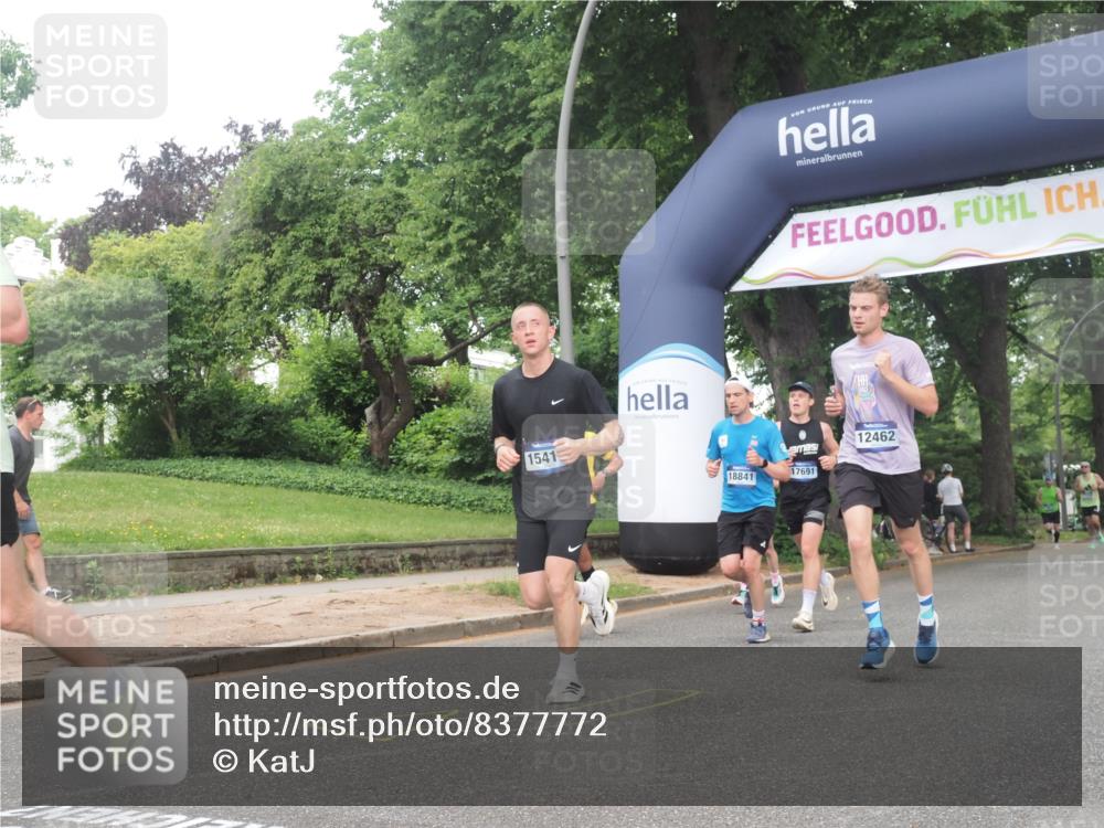 29.06.2025 - hella hamburg halbmarathon KatJ http://msf.ph/oto/8377772 29.06.2025 10:24:44 Zwischen KM18-KM19 3809 meine-sportfotos.de