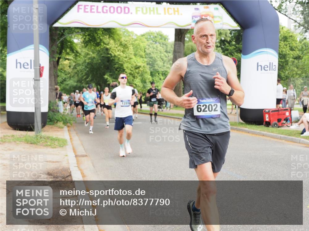 29.06.2025 - hella hamburg halbmarathon MichiJ http://msf.ph/oto/8377790 29.06.2025 10:45:50 Zwischen KM18-KM19 2348, 2619, 3279, 5926, 6202, 10759, 16980, 17839, 18232, 18254, 18954 meine-sportfotos.de