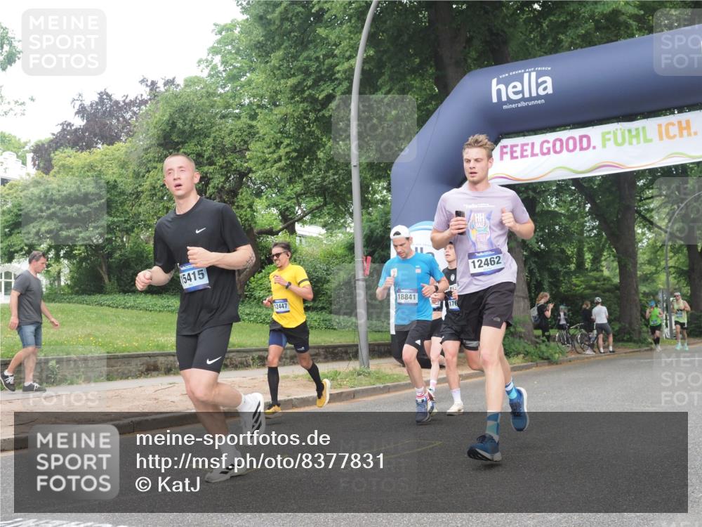 29.06.2025 - hella hamburg halbmarathon KatJ http://msf.ph/oto/8377831 29.06.2025 10:24:45 Zwischen KM18-KM19 3809 meine-sportfotos.de