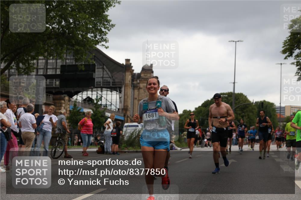 29.06.2025 - hella hamburg halbmarathon Yannick Fuchs http://msf.ph/oto/8377850 29.06.2025 10:54:31 20KM 1364, 1653, 1681, 2363, 4013, 6033, 6309, 6487, 6754, 7065, 7636, 8003, 8191, 8421, 8422, 8509, 8923, 10534, 10576, 11041, 11366, 11753, 11937, 12491, 13488, 13589, 14224, 14429, 14577, 15344, 17491, 17825, 17899, 17952, 18029, 18063, 18254, 18701, 19159, 19246 meine-sportfotos.de