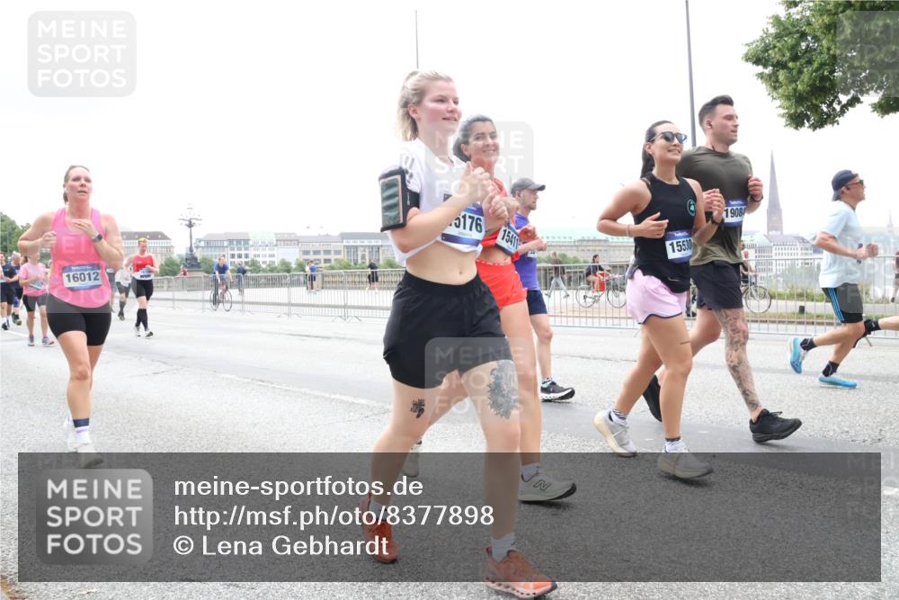 29.06.2025 - hella hamburg halbmarathon Lena Gebhardt http://msf.ph/oto/8377898 29.06.2025 10:49:21 Lombardsbrücke 16012, 5176, 1541, 19084, 15530, 1525, 1625, 1805, 2067, 2160, 2395, 2527, 2541, 2668, 2713, 2927, 3070, 3086, 3183, 3215, 3232, 3253, 3383, 3943, 4403, 4525, 4527, 4589, 4769, 4809, 5106, 5118, 5463, 5479, 5480, 5551, 5552, 6015, 6191, 6437, 6566, 6979, 6989, 7062, 7301, 7305, 7339, 7650, 7931, 7936, 8549, 9245, 9261, 9341, 9359, 10033, 10038, 10081, 10130, 10333, 10479, 10782, 10785, 11000, 11031, 11192, 11558, 11631, 12388 meine-sportfotos.de
