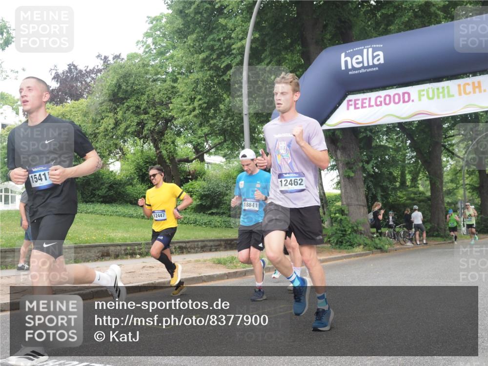 29.06.2025 - hella hamburg halbmarathon KatJ http://msf.ph/oto/8377900 29.06.2025 10:24:45 Zwischen KM18-KM19 3809 meine-sportfotos.de