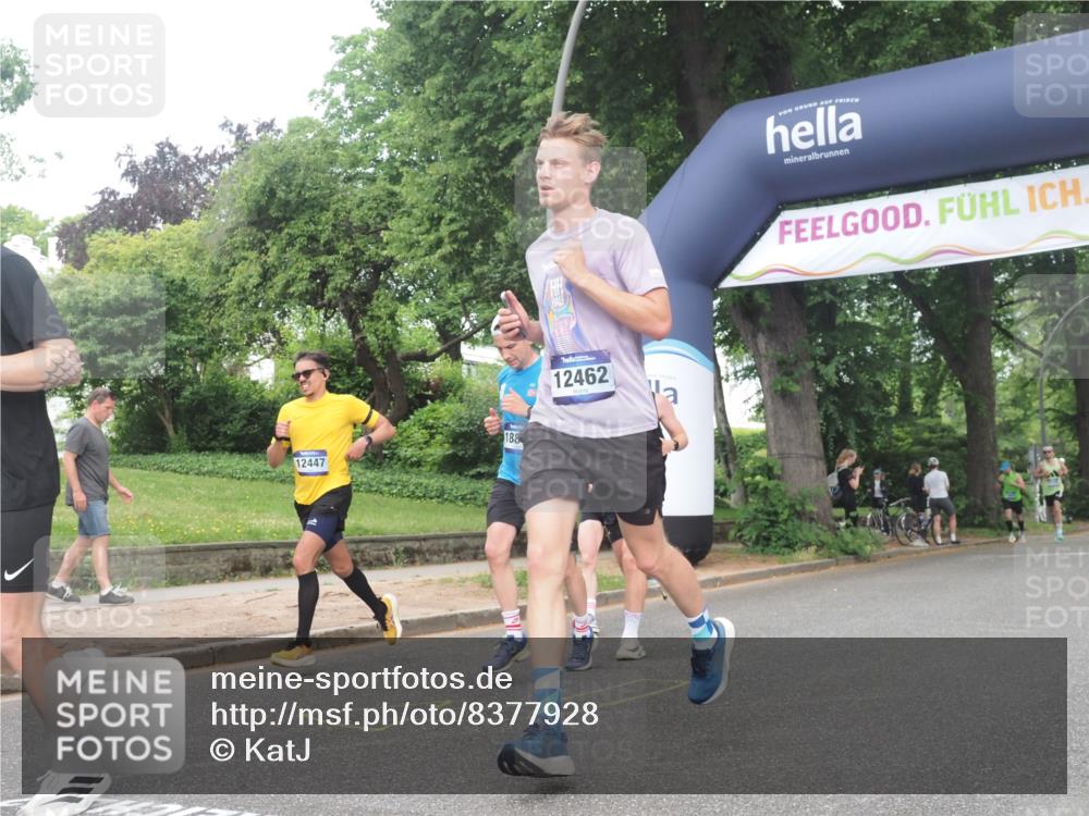 29.06.2025 - hella hamburg halbmarathon KatJ http://msf.ph/oto/8377928 29.06.2025 10:24:45 Zwischen KM18-KM19 3809 meine-sportfotos.de