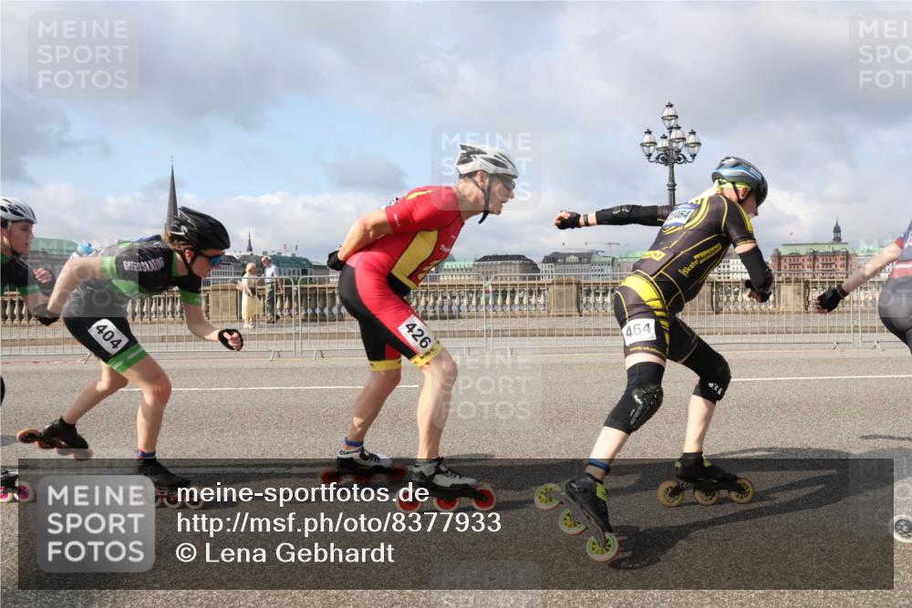 29.06.2025 - hella hamburg halbmarathon Lena Gebhardt http://msf.ph/oto/8377933 29.06.2025 08:51:26 Lombardsbrücke 404, 426, 464, 0464 meine-sportfotos.de