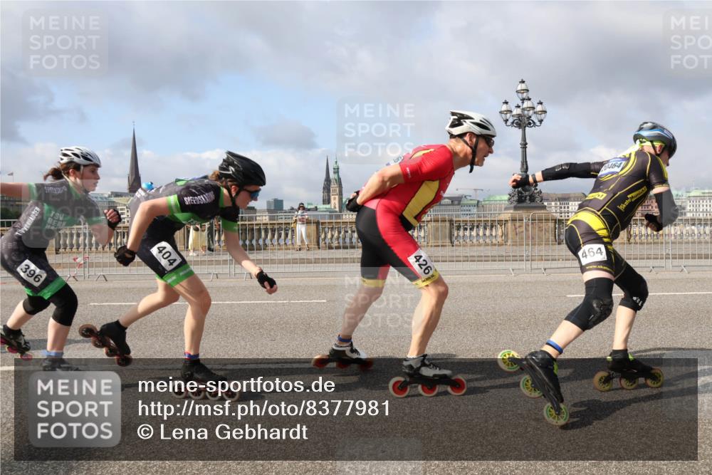 29.06.2025 - hella hamburg halbmarathon Lena Gebhardt http://msf.ph/oto/8377981 29.06.2025 08:51:26 Lombardsbrücke 396, 404, 426, 70464, 464 meine-sportfotos.de