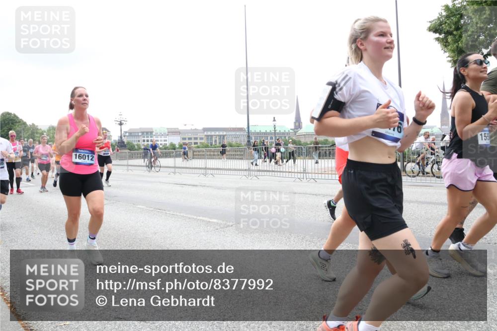 29.06.2025 - hella hamburg halbmarathon Lena Gebhardt http://msf.ph/oto/8377992 29.06.2025 10:49:22 Lombardsbrücke 16012, 155, 1525, 1625, 1805, 2067, 2160, 2395, 2527, 2541, 2668, 2713, 2927, 3070, 3086, 3183, 3215, 3232, 3253, 3383, 3943, 4403, 4525, 4527, 4589, 4769, 4809, 5106, 5118, 5463, 5479, 5480, 5551, 5552, 6015, 6191, 6437, 6566, 6694, 6979, 6989, 7301, 7305, 7339, 7650, 7931, 7936, 8549, 9245, 9261, 9341, 9359, 10033, 10038, 10081, 10130, 10333, 10479, 10782, 10785, 11000, 11031, 11192, 11558, 11631, 12388 meine-sportfotos.de