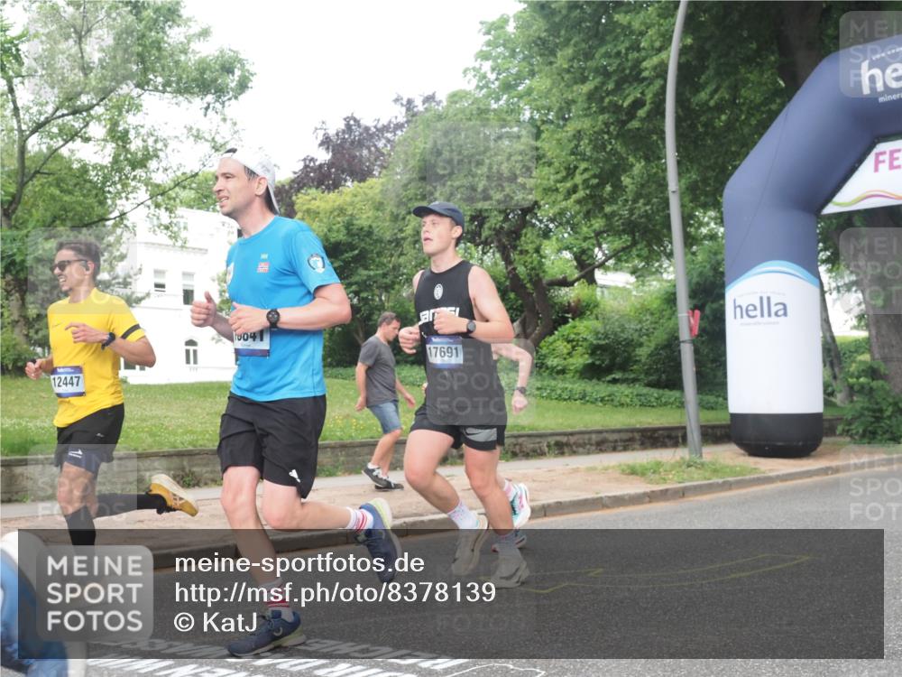 29.06.2025 - hella hamburg halbmarathon KatJ http://msf.ph/oto/8378139 29.06.2025 10:24:46 Zwischen KM18-KM19 3809 meine-sportfotos.de
