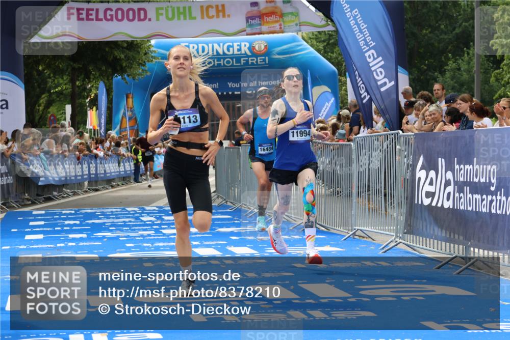 29.06.2025 - hella hamburg halbmarathon Strokosch-Dieckow http://msf.ph/oto/8378210 29.06.2025 10:25:13 Ziel 8376, 11994, 13913, 14113, 16484 meine-sportfotos.de