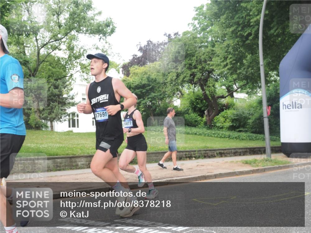 29.06.2025 - hella hamburg halbmarathon KatJ http://msf.ph/oto/8378218 29.06.2025 10:24:46 Zwischen KM18-KM19 3809 meine-sportfotos.de