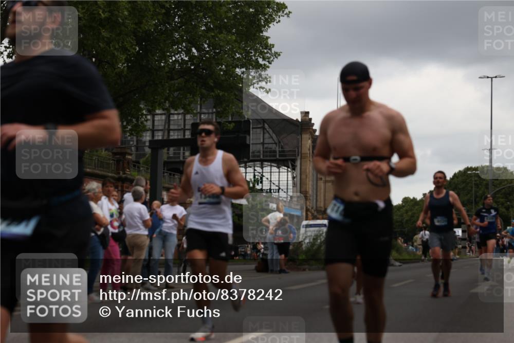 29.06.2025 - hella hamburg halbmarathon Yannick Fuchs http://msf.ph/oto/8378242 29.06.2025 10:54:34 20KM 1364, 1414, 1653, 1681, 2322, 2323, 2363, 6033, 6309, 6487, 6754, 6757, 7065, 7636, 8003, 8191, 8421, 8422, 8509, 8923, 10534, 10576, 11041, 11366, 11623, 11702, 11753, 11782, 11937, 12491, 13488, 13589, 14224, 14429, 14577, 15269, 17491, 17825, 17899, 17952, 18029, 18063, 19159, 19246 meine-sportfotos.de