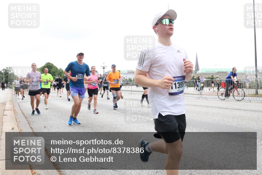 29.06.2025 - hella hamburg halbmarathon Lena Gebhardt http://msf.ph/oto/8378386 29.06.2025 10:49:24 Lombardsbrücke 12664, 10130, 3232, 10782, 0785, 2527, 1395, 1525, 1625, 1805, 1888, 2067, 2160, 2395, 2527, 2541, 2668, 2713, 2927, 3070, 3086, 3183, 3232, 3253, 3383, 3943, 4403, 4525, 4527, 4589, 4769, 4809, 5106, 5118, 5463, 5479, 5480, 5551, 5552, 6015, 6191, 6566, 6694, 6979, 6989, 7301, 7305, 7339, 7650, 7931, 7936, 8549, 9162, 9245, 9261, 9341, 9359, 10033, 10038, 10081, 10130, 10333, 10479, 10704, 10782, 10785, 11000, 11031, 11192, 11558, 11631, 12388 meine-sportfotos.de