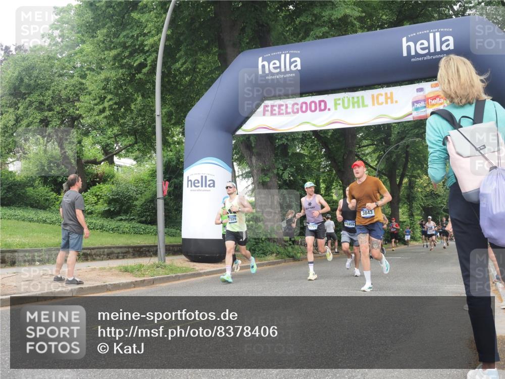 29.06.2025 - hella hamburg halbmarathon KatJ http://msf.ph/oto/8378406 29.06.2025 10:24:49 Zwischen KM18-KM19 3843 meine-sportfotos.de