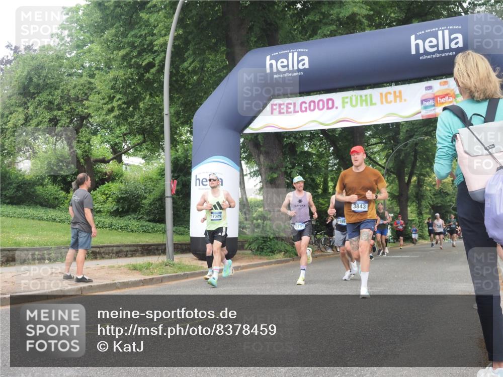 29.06.2025 - hella hamburg halbmarathon KatJ http://msf.ph/oto/8378459 29.06.2025 10:24:50 Zwischen KM18-KM19 3843 meine-sportfotos.de