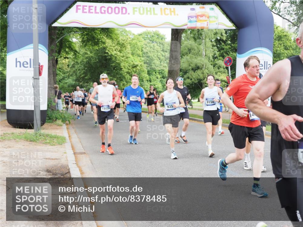 29.06.2025 - hella hamburg halbmarathon MichiJ http://msf.ph/oto/8378485 29.06.2025 10:45:57 Zwischen KM18-KM19 1285, 2006, 2957, 9156, 9353, 10539, 10915, 11757, 12509, 12809, 14375, 14429, 14628, 15914, 17825, 18153 meine-sportfotos.de