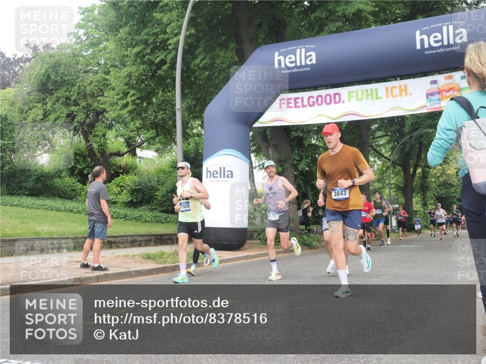 29.06.2025 - hella hamburg halbmarathon KatJ http://msf.ph/oto/8378516 29.06.2025 10:24:50 Zwischen KM18-KM19 3843 meine-sportfotos.de