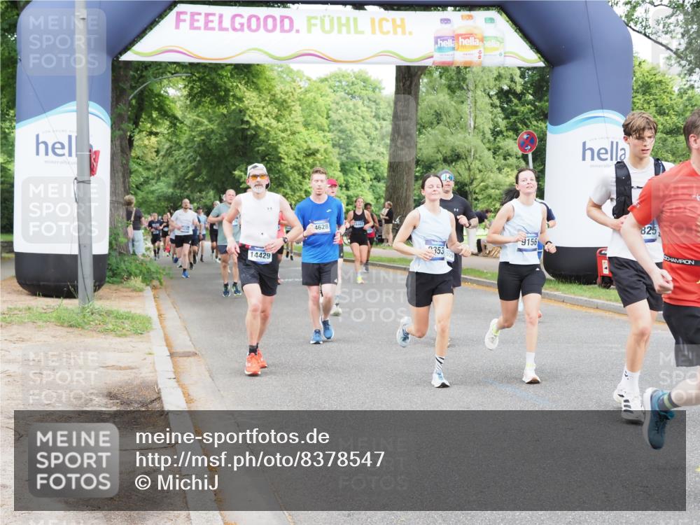 29.06.2025 - hella hamburg halbmarathon MichiJ http://msf.ph/oto/8378547 29.06.2025 10:45:58 Zwischen KM18-KM19 1285, 2006, 2957, 9156, 9353, 10539, 10915, 11757, 12509, 12809, 14375, 14429, 14628, 15914, 17176, 17825, 18153 meine-sportfotos.de