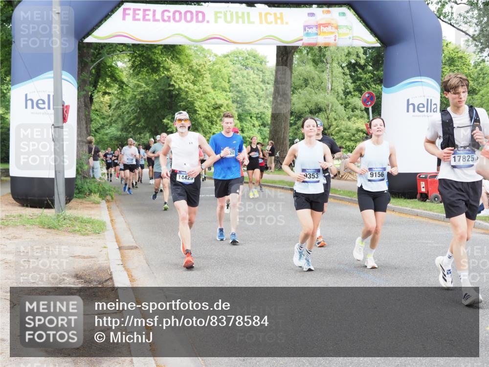 29.06.2025 - hella hamburg halbmarathon MichiJ http://msf.ph/oto/8378584 29.06.2025 10:45:58 Zwischen KM18-KM19 1285, 2006, 2957, 9156, 9353, 10539, 10915, 11757, 12509, 12809, 14375, 14429, 14628, 15914, 17176, 17825, 18153 meine-sportfotos.de