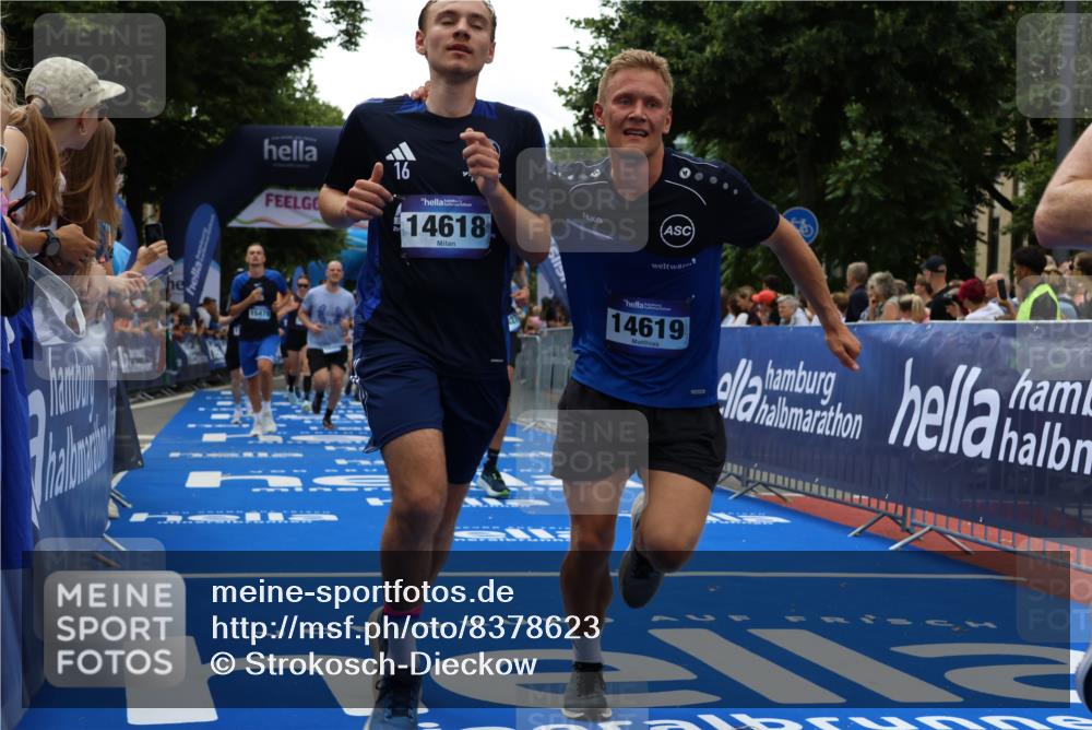 29.06.2025 - hella hamburg halbmarathon Strokosch-Dieckow http://msf.ph/oto/8378623 29.06.2025 10:47:37 Ziel 1070, 1320, 1696, 2284, 2708, 5889, 6009, 7962, 8023, 8234, 8927, 10969, 10988, 11283, 12870, 13223, 13303, 13948, 14618, 14619, 15451, 15478, 15479, 16205, 17229, 18104, 18430, 18970, 19181 meine-sportfotos.de
