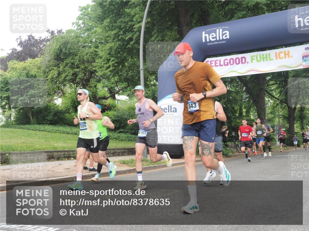 29.06.2025 - hella hamburg halbmarathon KatJ http://msf.ph/oto/8378635 29.06.2025 10:24:51 Zwischen KM18-KM19 3843 meine-sportfotos.de