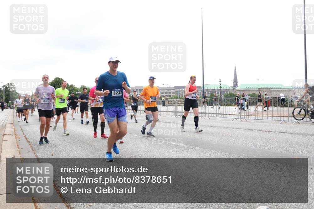 29.06.2025 - hella hamburg halbmarathon Lena Gebhardt http://msf.ph/oto/8378651 29.06.2025 10:49:24 Lombardsbrücke 713, 12664, 10130, 3232, 2527, 10782, 1675, 1525, 1625, 1805, 1888, 2067, 2160, 2395, 2527, 2541, 2668, 2713, 2927, 3070, 3086, 3183, 3232, 3253, 3383, 3943, 4403, 4525, 4527, 4589, 4769, 4809, 5106, 5118, 5463, 5479, 5480, 5551, 5552, 6015, 6191, 6566, 6694, 6979, 6989, 7301, 7305, 7339, 7650, 7931, 7936, 8549, 9162, 9245, 9261, 9341, 9359, 10033, 10038, 10081, 10130, 10333, 10479, 10704, 10782, 10785, 11000, 11031, 11192, 11558, 11631, 12388 meine-sportfotos.de