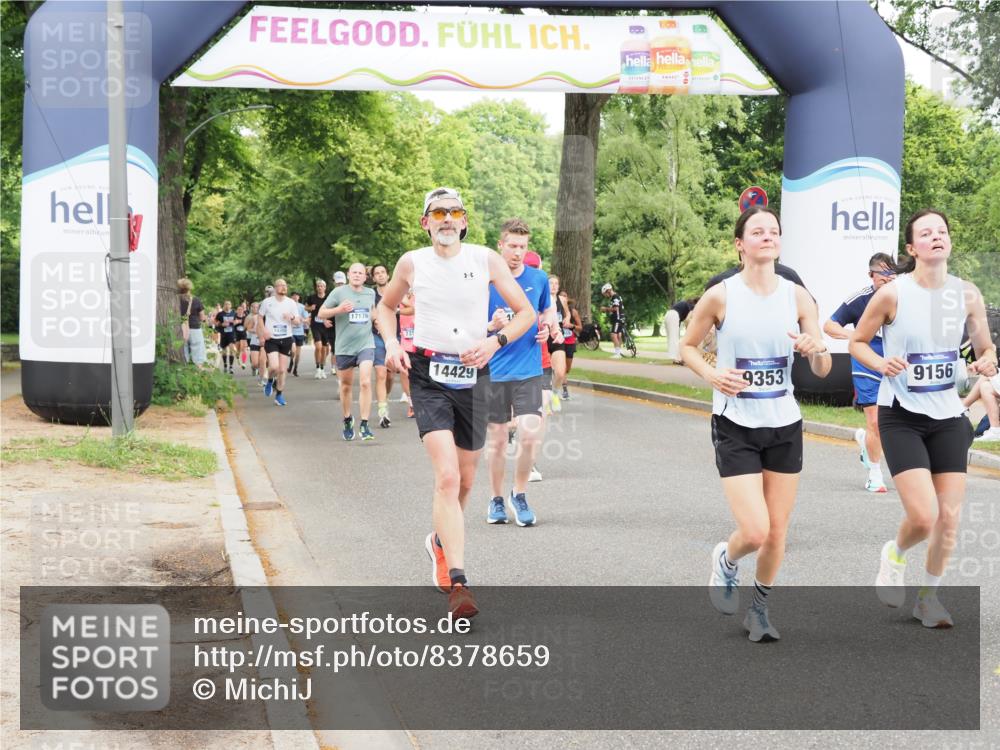 29.06.2025 - hella hamburg halbmarathon MichiJ http://msf.ph/oto/8378659 29.06.2025 10:45:58 Zwischen KM18-KM19 1285, 2006, 2957, 9156, 9353, 10539, 10915, 11757, 12509, 12809, 14375, 14429, 14628, 15914, 17176, 17825, 18153 meine-sportfotos.de