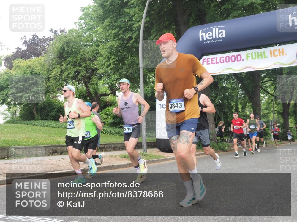29.06.2025 - hella hamburg halbmarathon KatJ http://msf.ph/oto/8378668 29.06.2025 10:24:51 Zwischen KM18-KM19 3843 meine-sportfotos.de