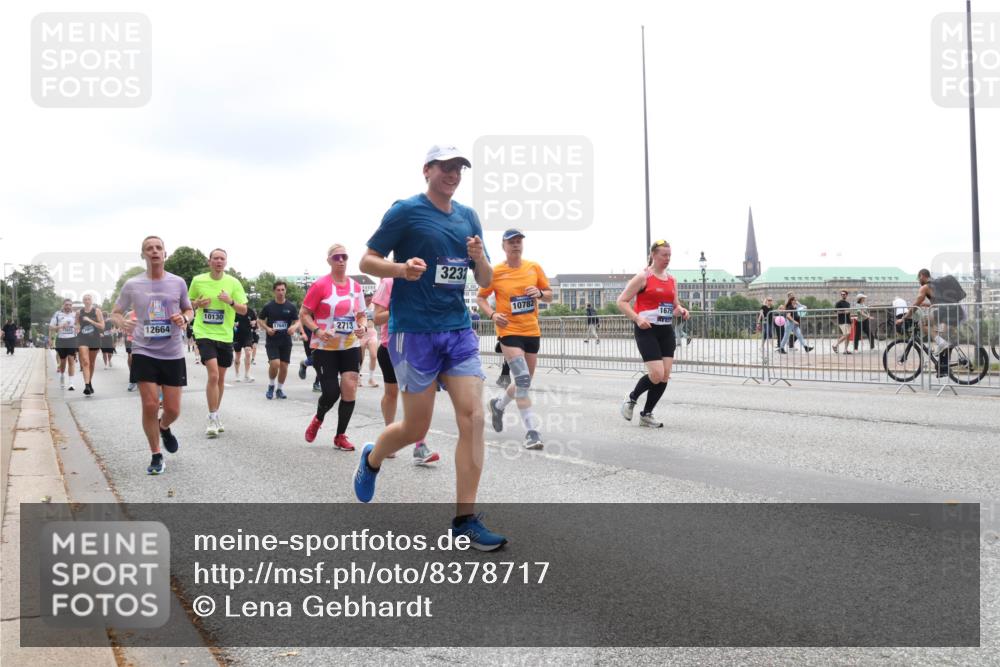 29.06.2025 - hella hamburg halbmarathon Lena Gebhardt http://msf.ph/oto/8378717 29.06.2025 10:49:24 Lombardsbrücke 10130, 12664, 17647, 2713, 3232, 10782, 1679, 1525, 1625, 1805, 1888, 2067, 2160, 2395, 2527, 2541, 2668, 2713, 2927, 3070, 3086, 3183, 3232, 3253, 3383, 3943, 4403, 4525, 4527, 4589, 4769, 4809, 5106, 5118, 5463, 5479, 5480, 5551, 5552, 6015, 6191, 6566, 6694, 6979, 6989, 7301, 7305, 7339, 7650, 7931, 7936, 8549, 9162, 9245, 9261, 9341, 9359, 10033, 10038, 10081, 10130, 10333, 10479, 10704, 10782, 10785, 11000, 11031, 11192, 11558, 11631, 12388 meine-sportfotos.de