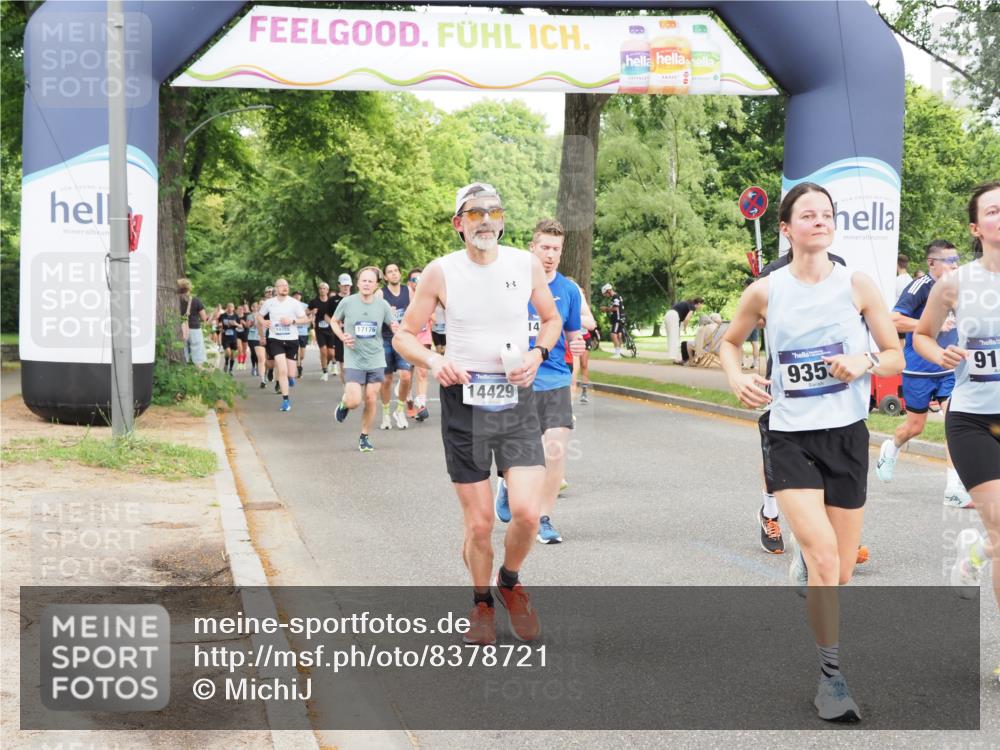 29.06.2025 - hella hamburg halbmarathon MichiJ http://msf.ph/oto/8378721 29.06.2025 10:45:59 Zwischen KM18-KM19 1285, 2006, 2957, 7259, 9156, 9353, 10539, 10915, 11757, 12509, 12809, 14375, 14429, 14628, 15914, 17176, 17825, 17931, 18153, 18467 meine-sportfotos.de