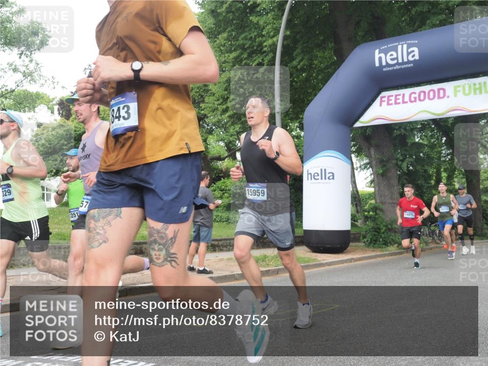 29.06.2025 - hella hamburg halbmarathon KatJ http://msf.ph/oto/8378752 29.06.2025 10:24:52 Zwischen KM18-KM19 3843 meine-sportfotos.de