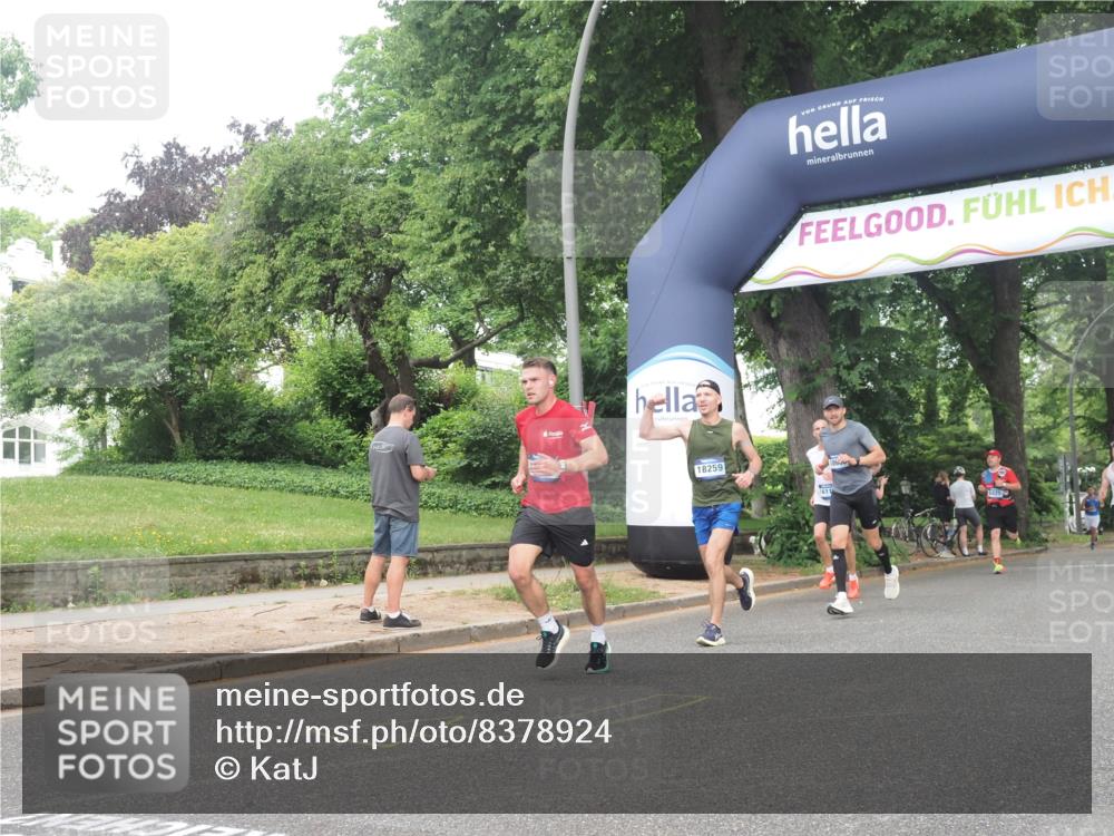 29.06.2025 - hella hamburg halbmarathon KatJ http://msf.ph/oto/8378924 29.06.2025 10:24:53 Zwischen KM18-KM19 3843 meine-sportfotos.de