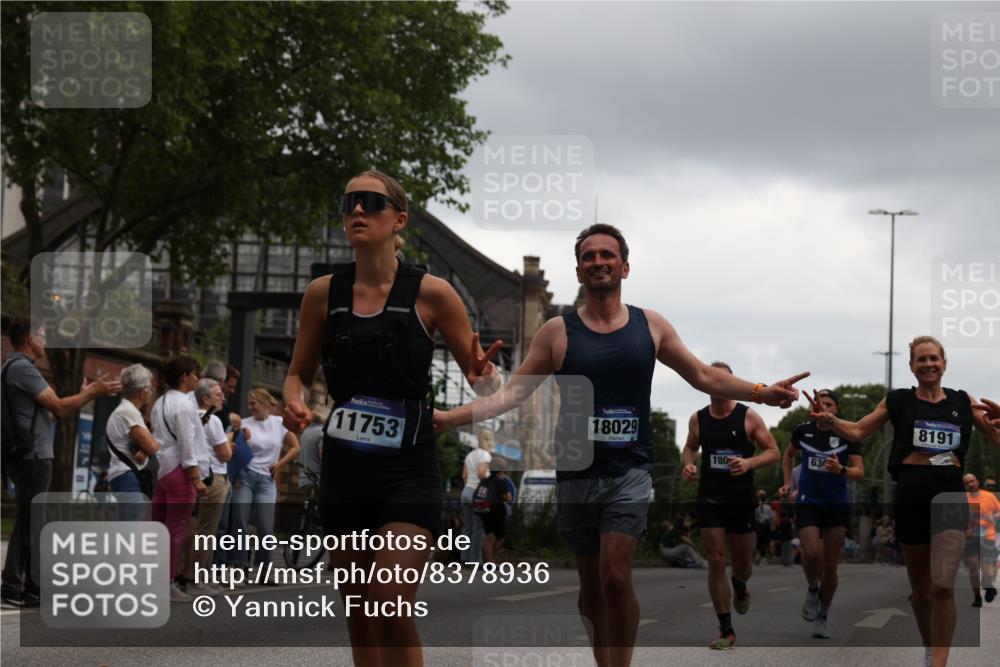 29.06.2025 - hella hamburg halbmarathon Yannick Fuchs http://msf.ph/oto/8378936 29.06.2025 10:54:37 20KM 1364, 1414, 1653, 1681, 2322, 2323, 2363, 6033, 6201, 6309, 6487, 6754, 6757, 7006, 7065, 7636, 8003, 8191, 8421, 8422, 8662, 8923, 9020, 9021, 10534, 10576, 11041, 11366, 11623, 11702, 11753, 11782, 11937, 12491, 13488, 13589, 14429, 15269, 17491, 17825, 17899, 17952, 18029, 18063, 19159, 19246 meine-sportfotos.de