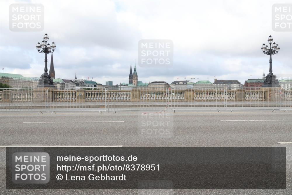 29.06.2025 - hella hamburg halbmarathon Lena Gebhardt http://msf.ph/oto/8378951 29.06.2025 09:14:13 Lombardsbrücke  meine-sportfotos.de
