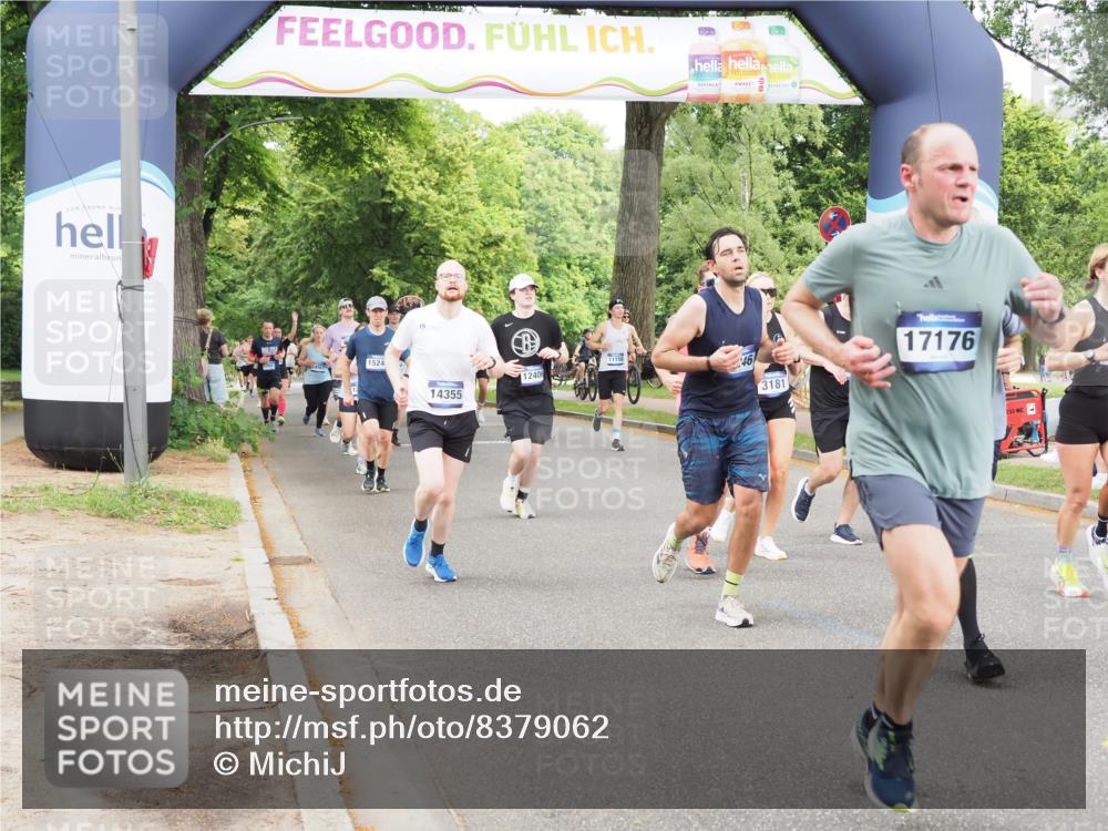 29.06.2025 - hella hamburg halbmarathon MichiJ http://msf.ph/oto/8379062 29.06.2025 10:46:02 Zwischen KM18-KM19 2957, 3181, 6208, 7259, 8089, 9156, 9353, 10915, 11757, 12378, 12406, 12633, 12809, 14355, 14375, 14429, 14628, 17176, 17825, 17931, 18153, 18467, 19246 meine-sportfotos.de