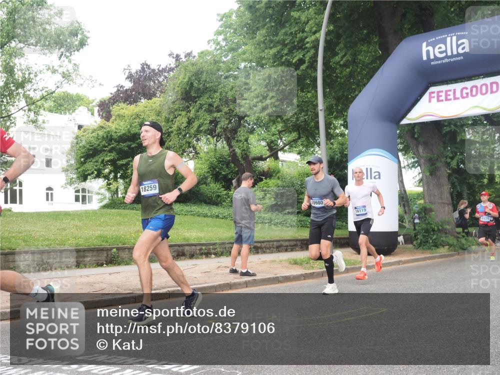 29.06.2025 - hella hamburg halbmarathon KatJ http://msf.ph/oto/8379106 29.06.2025 10:24:54 Zwischen KM18-KM19 3843 meine-sportfotos.de