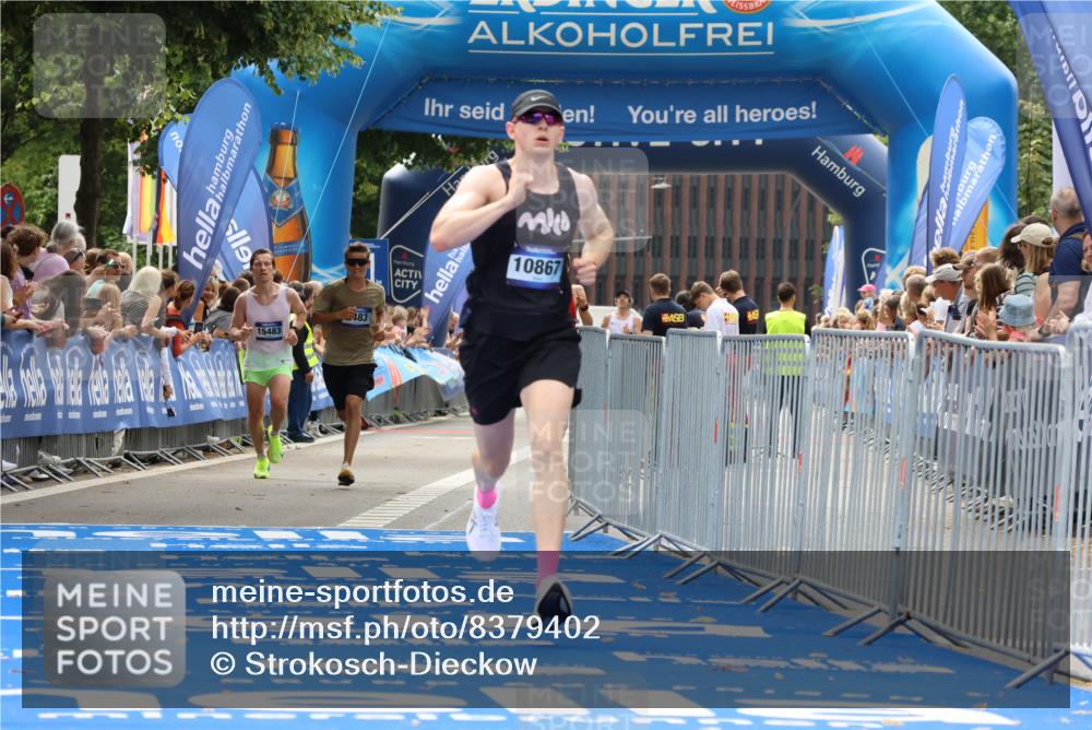 29.06.2025 - hella hamburg halbmarathon Strokosch-Dieckow http://msf.ph/oto/8379402 29.06.2025 10:24:57 Ziel 2483, 10867, 11078, 14836, 15483, 16361, 17752 meine-sportfotos.de