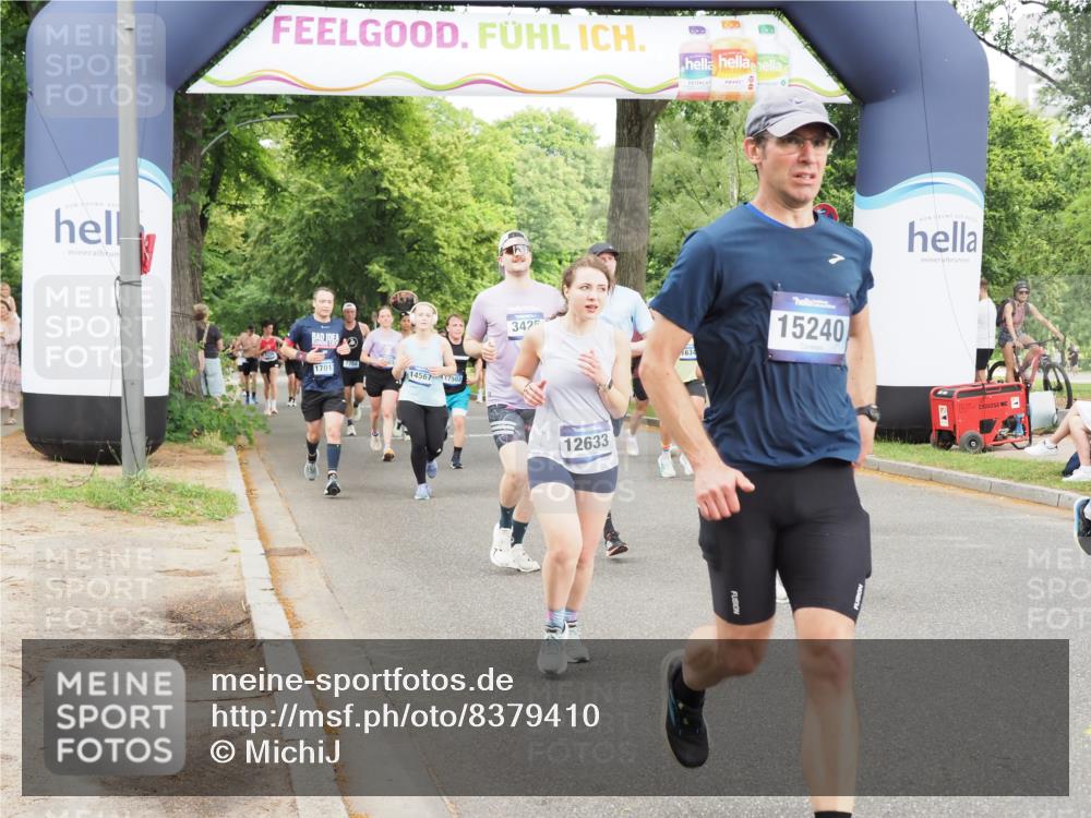 29.06.2025 - hella hamburg halbmarathon MichiJ http://msf.ph/oto/8379410 29.06.2025 10:46:06 Zwischen KM18-KM19 3181, 3425, 3983, 4502, 6208, 6997, 7259, 7287, 8089, 10703, 11158, 11159, 12378, 12406, 12633, 14355, 14567, 15240, 16160, 16341, 17017, 17176, 17931, 18467, 18716, 19246 meine-sportfotos.de