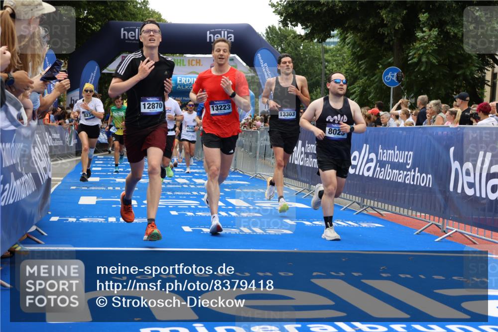 29.06.2025 - hella hamburg halbmarathon Strokosch-Dieckow http://msf.ph/oto/8379418 29.06.2025 10:47:31 Ziel 51, 1012, 1070, 1320, 1592, 1696, 2284, 2839, 2869, 2953, 3304, 5532, 5650, 5889, 6009, 8023, 8234, 8693, 8852, 8927, 9305, 10969, 11021, 12870, 13223, 13303, 14618, 14619, 15350, 15451, 15479, 15923, 16819, 17846, 17905, 18104, 18758, 18970, 18974, 19181 meine-sportfotos.de