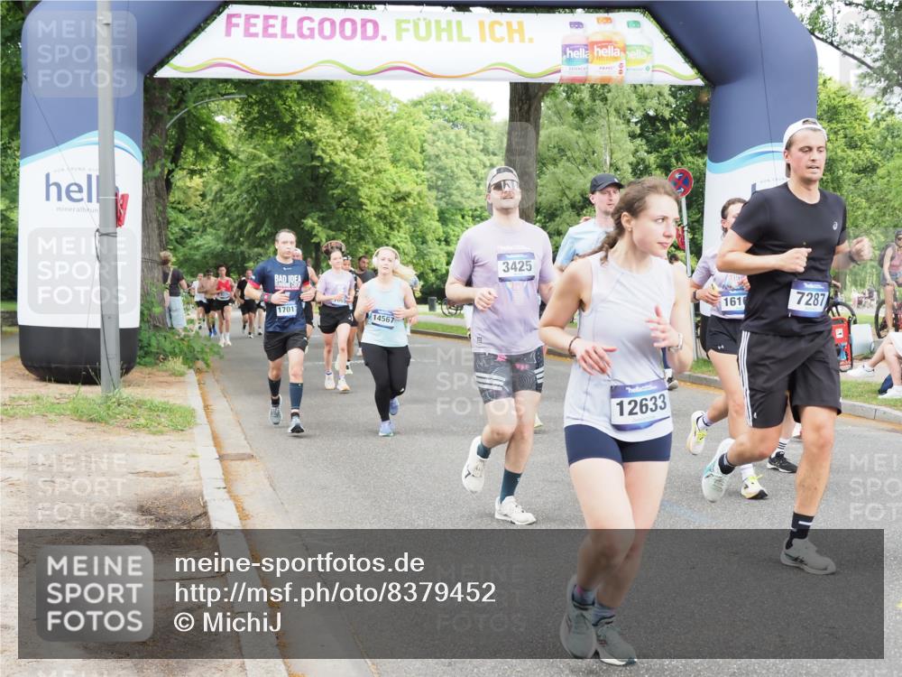 29.06.2025 - hella hamburg halbmarathon MichiJ http://msf.ph/oto/8379452 29.06.2025 10:46:06 Zwischen KM18-KM19 3181, 3425, 3983, 4502, 6208, 6997, 7259, 7287, 8089, 10703, 11158, 11159, 12378, 12406, 12633, 14355, 14567, 15240, 16160, 16341, 17017, 17176, 17931, 18467, 18716, 19246 meine-sportfotos.de