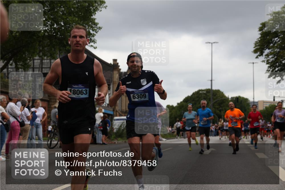 29.06.2025 - hella hamburg halbmarathon Yannick Fuchs http://msf.ph/oto/8379458 29.06.2025 10:54:39 20KM 1364, 1414, 1653, 1681, 2322, 2323, 2363, 6033, 6201, 6309, 6487, 6754, 6757, 7006, 7065, 7636, 8003, 8191, 8421, 8422, 8662, 8923, 9020, 9021, 10534, 10576, 11041, 11366, 11623, 11702, 11753, 11782, 11937, 12491, 13488, 13589, 14429, 15269, 17491, 17899, 17952, 18029, 18063, 19117, 19146, 19246 meine-sportfotos.de
