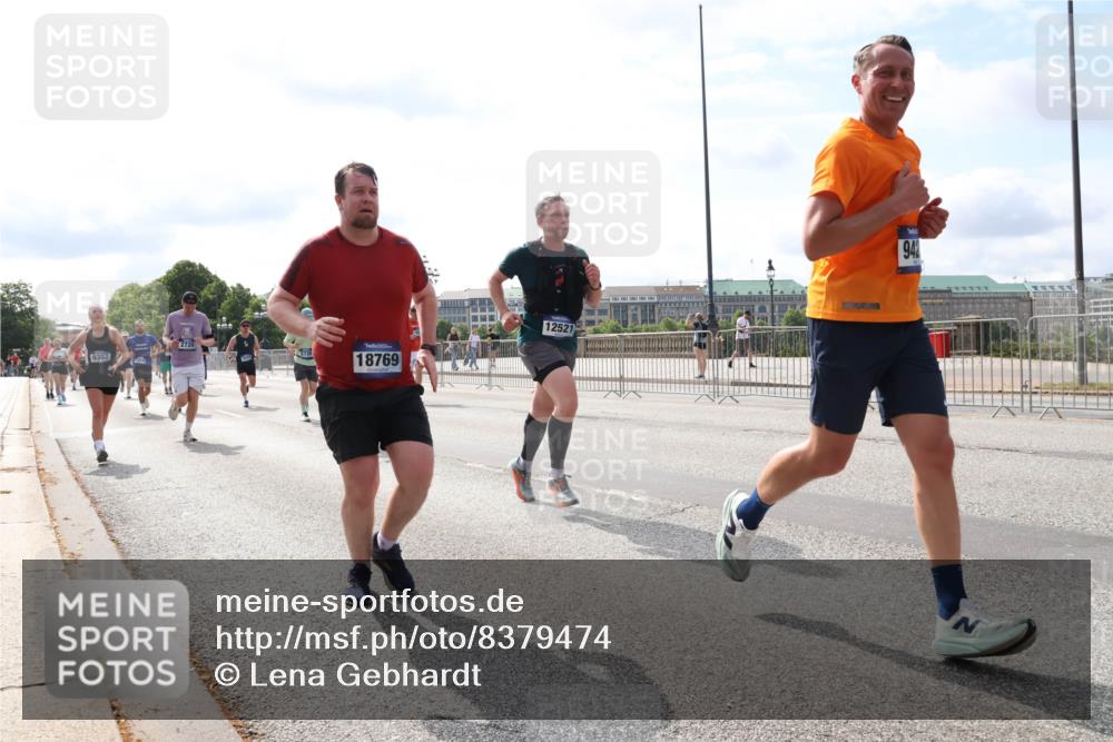 29.06.2025 - hella hamburg halbmarathon Lena Gebhardt http://msf.ph/oto/8379474 29.06.2025 10:15:28 Lombardsbrücke 2720, 9307, 18769, 12521, 942, 1296, 1440, 1524, 1745, 2110, 2140, 2281, 2720, 2989, 3417, 3507, 3509, 3513, 3650, 3844, 4007, 4466, 4492, 4494, 4495, 5069, 5271, 5739, 5800, 5986, 6181, 6248, 6317, 6376, 6576, 7452, 7809, 7810, 7881, 8237, 8256, 8275, 8609, 9113, 9192, 9307, 9423, 9657, 9847, 9911, 9975, 9997, 10108, 10589, 10775, 10858, 11271, 11598, 12457, 12521, 13179, 13197, 13453, 13500, 13818, 13951, 14413, 14550, 14552, 15150, 15307, 15740 meine-sportfotos.de