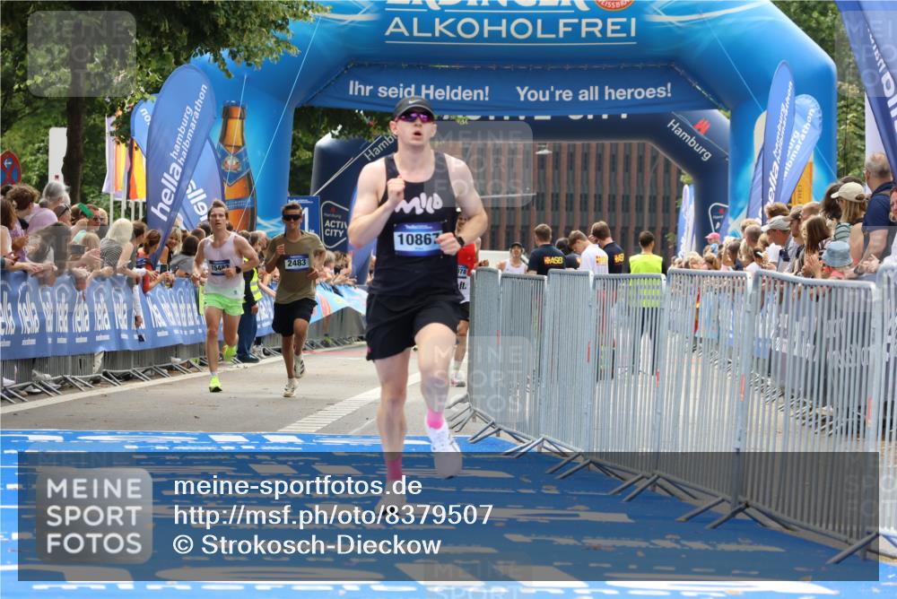 29.06.2025 - hella hamburg halbmarathon Strokosch-Dieckow http://msf.ph/oto/8379507 29.06.2025 10:24:57 Ziel 2483, 10867, 11078, 14836, 15483, 16361, 17752 meine-sportfotos.de