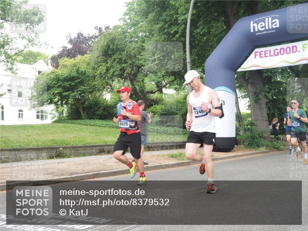 29.06.2025 - hella hamburg halbmarathon KatJ http://msf.ph/oto/8379532 29.06.2025 10:24:57 Zwischen KM18-KM19 6829, 7831 meine-sportfotos.de