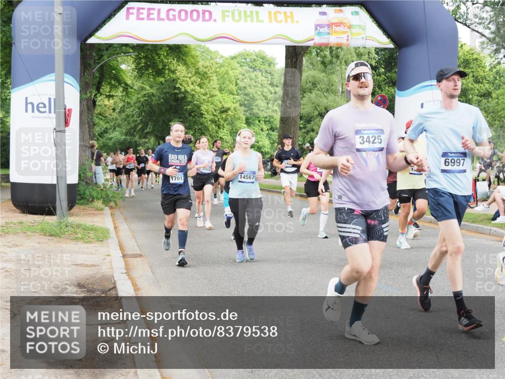 29.06.2025 - hella hamburg halbmarathon MichiJ http://msf.ph/oto/8379538 29.06.2025 10:46:07 Zwischen KM18-KM19 3181, 3425, 3983, 4502, 6208, 6997, 7259, 7287, 8089, 10703, 11158, 11159, 11808, 12378, 12406, 12633, 14355, 14567, 15240, 16160, 16341, 17017, 17931, 18467, 18716, 18985, 19246 meine-sportfotos.de
