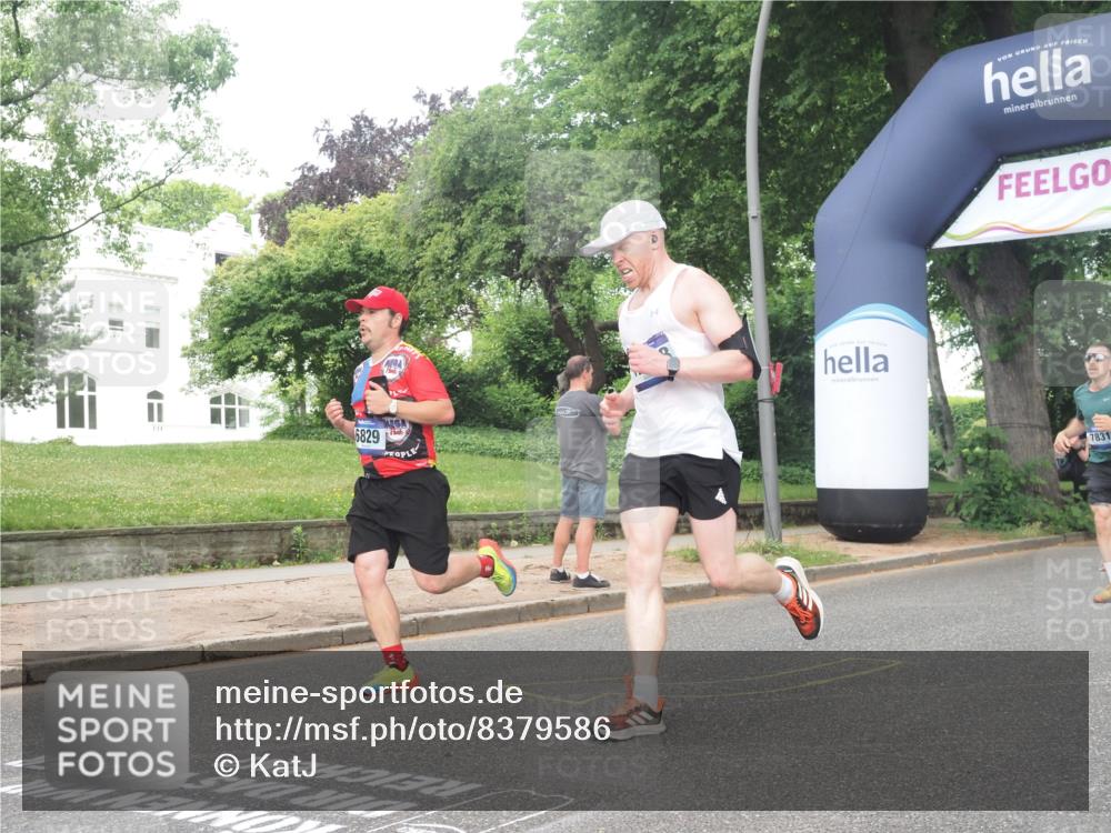 29.06.2025 - hella hamburg halbmarathon KatJ http://msf.ph/oto/8379586 29.06.2025 10:24:57 Zwischen KM18-KM19 6829, 7831 meine-sportfotos.de