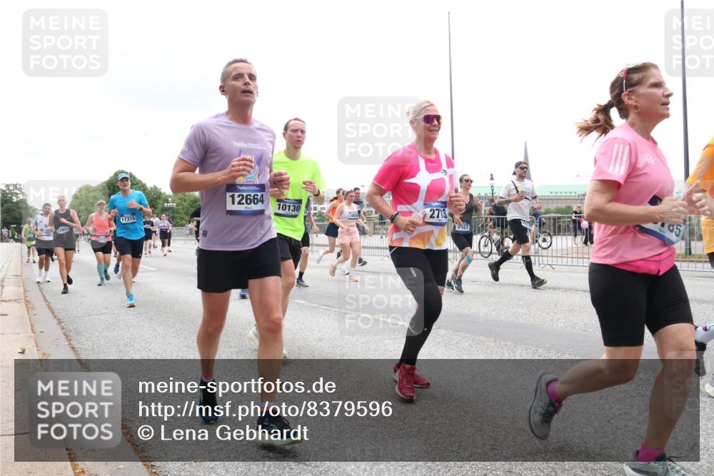 29.06.2025 - hella hamburg halbmarathon Lena Gebhardt http://msf.ph/oto/8379596 29.06.2025 10:49:26 Lombardsbrücke 17964, 17315, 12664, 10130, 2713, 05, 1525, 1625, 1805, 1888, 2067, 2395, 2466, 2527, 2541, 2668, 2713, 2862, 2927, 3070, 3086, 3183, 3232, 3253, 3383, 3943, 4403, 4525, 4527, 4589, 4769, 4809, 5106, 5118, 5463, 5551, 5552, 5694, 6191, 6566, 6694, 6979, 6989, 7301, 7305, 7339, 7650, 7931, 7936, 8549, 9162, 9245, 9261, 9341, 9359, 10033, 10038, 10081, 10130, 10333, 10479, 10704, 10782, 10785, 11000, 11031, 11192, 11558, 11631, 12388, 13764 meine-sportfotos.de
