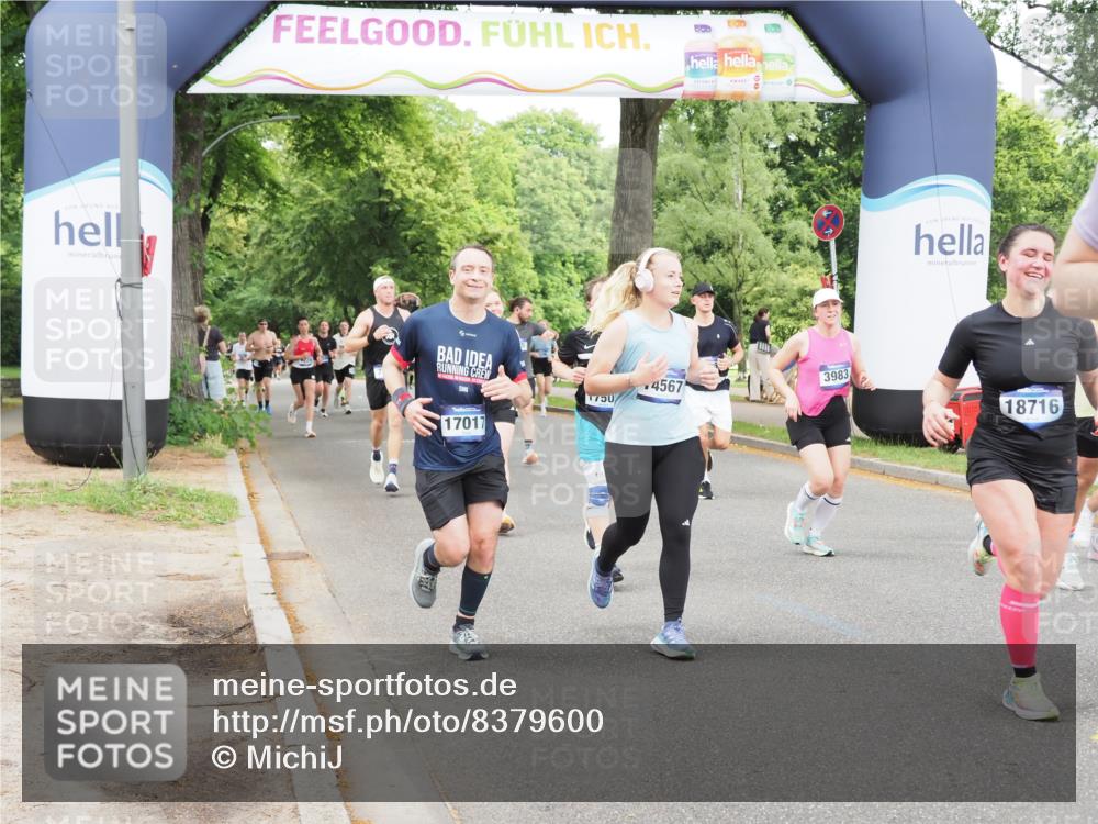 29.06.2025 - hella hamburg halbmarathon MichiJ http://msf.ph/oto/8379600 29.06.2025 10:46:08 Zwischen KM18-KM19 3181, 3425, 3983, 4502, 6208, 6997, 7287, 8089, 10703, 11158, 11159, 11808, 12378, 12406, 12633, 13847, 14355, 14567, 15240, 16160, 16341, 17017, 17503, 18716, 18985, 19246 meine-sportfotos.de