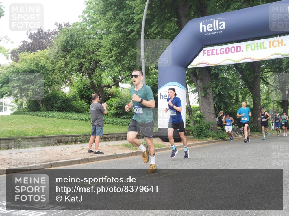29.06.2025 - hella hamburg halbmarathon KatJ http://msf.ph/oto/8379641 29.06.2025 10:24:59 Zwischen KM18-KM19 4062, 6829, 7831 meine-sportfotos.de