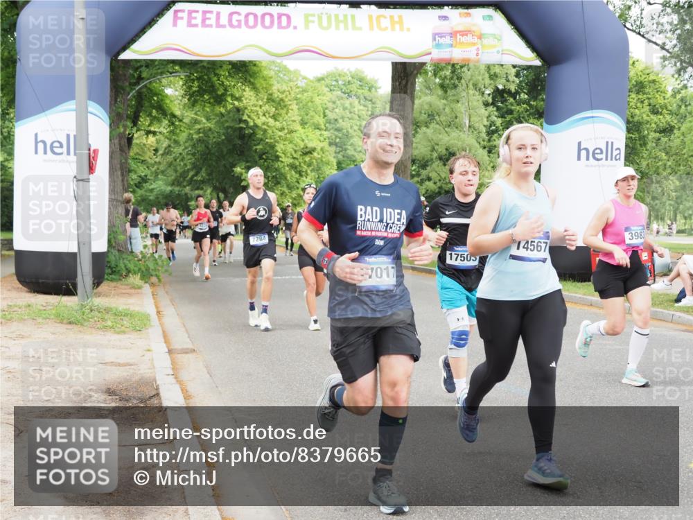 29.06.2025 - hella hamburg halbmarathon MichiJ http://msf.ph/oto/8379665 29.06.2025 10:46:09 Zwischen KM18-KM19 3425, 3983, 4502, 6997, 7065, 7287, 8585, 10703, 11158, 11159, 11808, 12378, 12633, 13847, 14567, 15240, 16160, 16341, 17017, 17503, 18716, 18985, 19246 meine-sportfotos.de